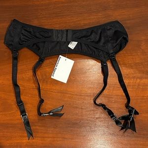 American Apparel black garter belt S